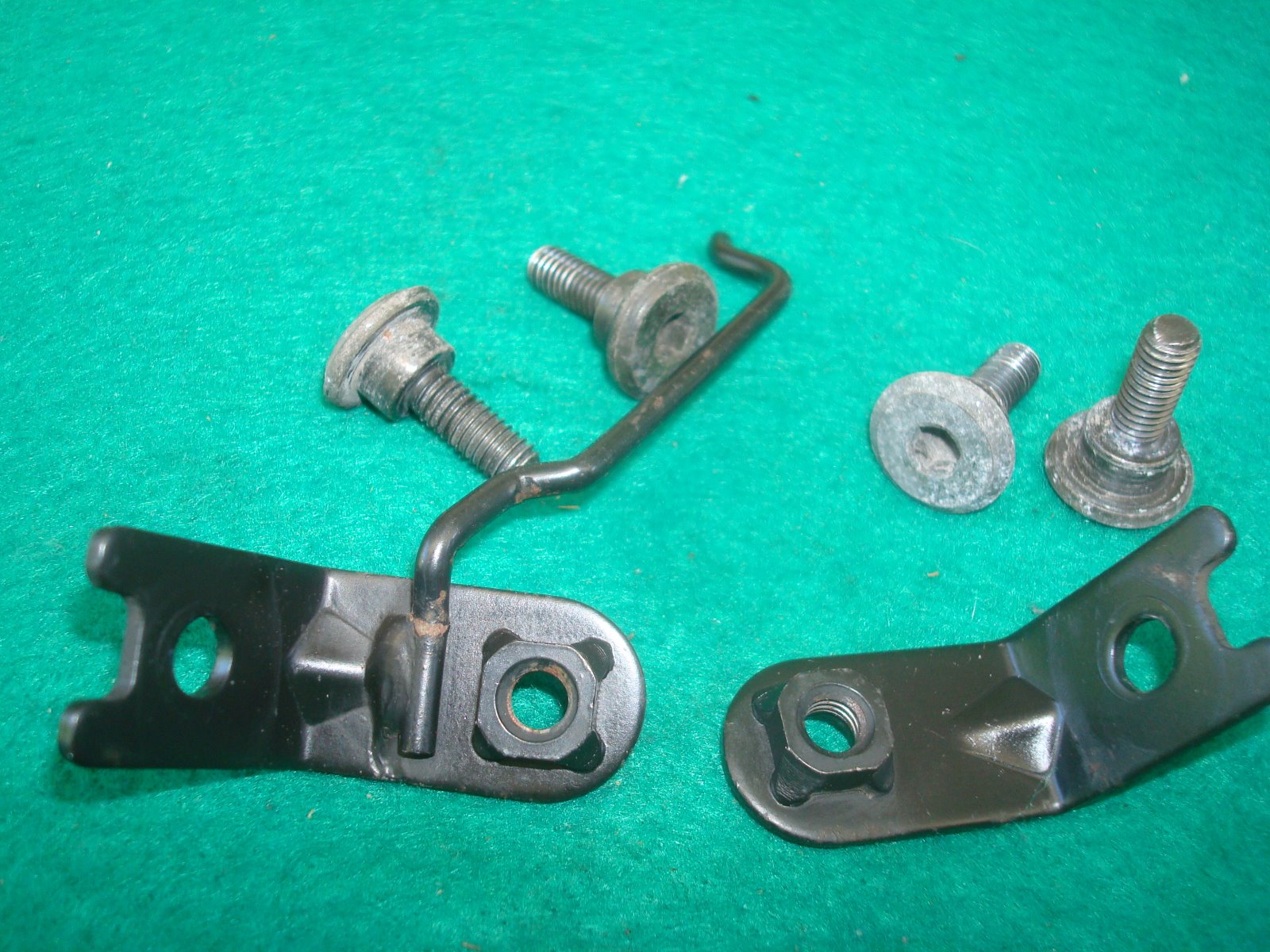 Goldwing GL1800 01 to 05 Radiator bolts and harness mount set