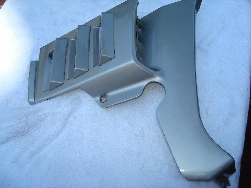 Goldwing GL1200 86 COWL, L. LOWER NH152M TROPHY SILVER 64301-MG9-770ZP