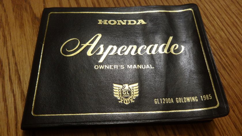 Goldwing GL1200 1985 Aspencade Collector item Operator Manual