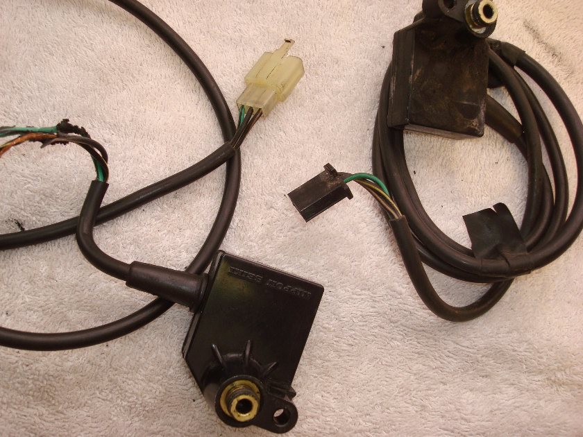 Goldwing GL1500 88 89 SENSOR ASSY., STOP Tip over switch 35160-MAF-003