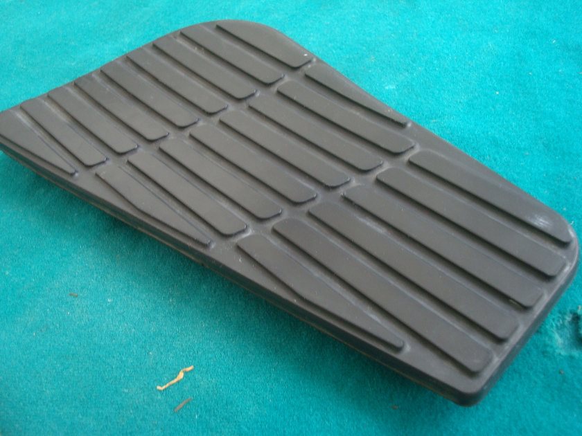 Goldwing GL1800 01-10 Right hand passgener board RUBBER