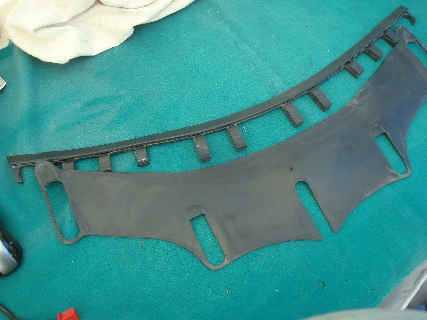 Goldwing GL1500 88 to 00 Windshield garnish and shield seals