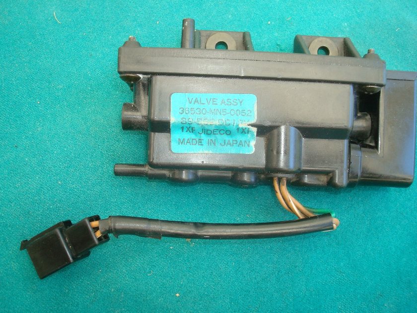 Goldwing GL1500 88 to 00 VALVE ASSY., CRUISE 36530-MN5-005