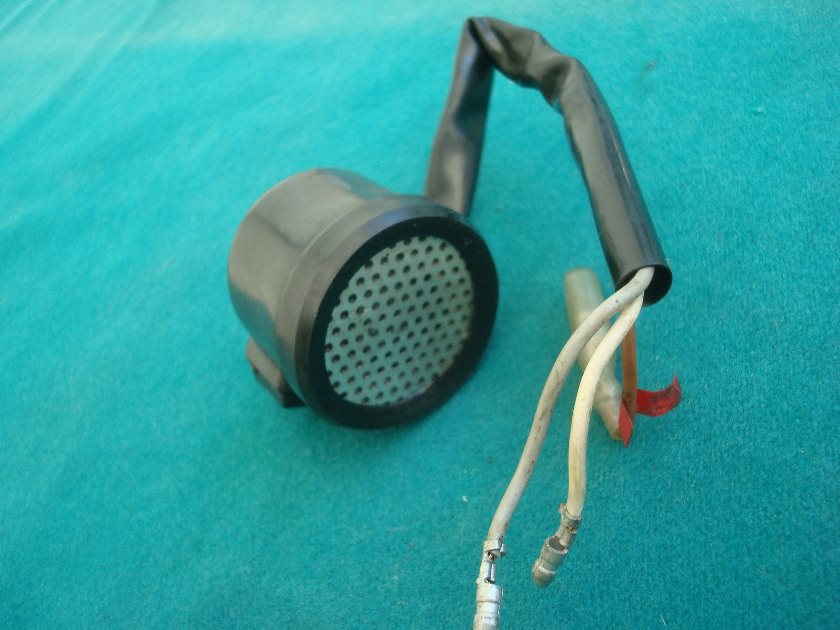 Goldwing GL1100 80 to 83 (#2) Signal warning buzzer and beeper (three wire)