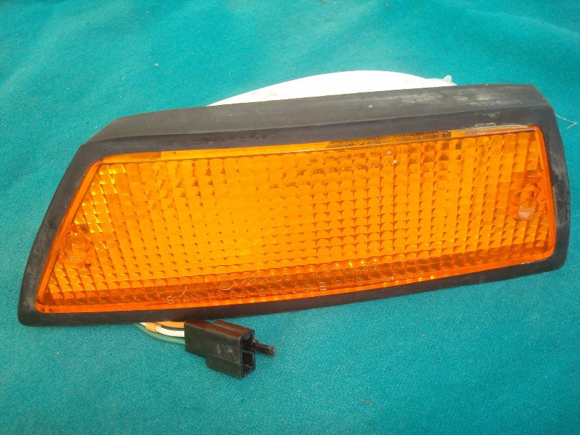 Goldwing GL1100 80 to 83 fairing front signal light, Left hand