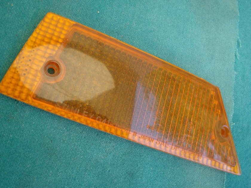Goldwing GL1200 84 to 87 Signal lens right hand front