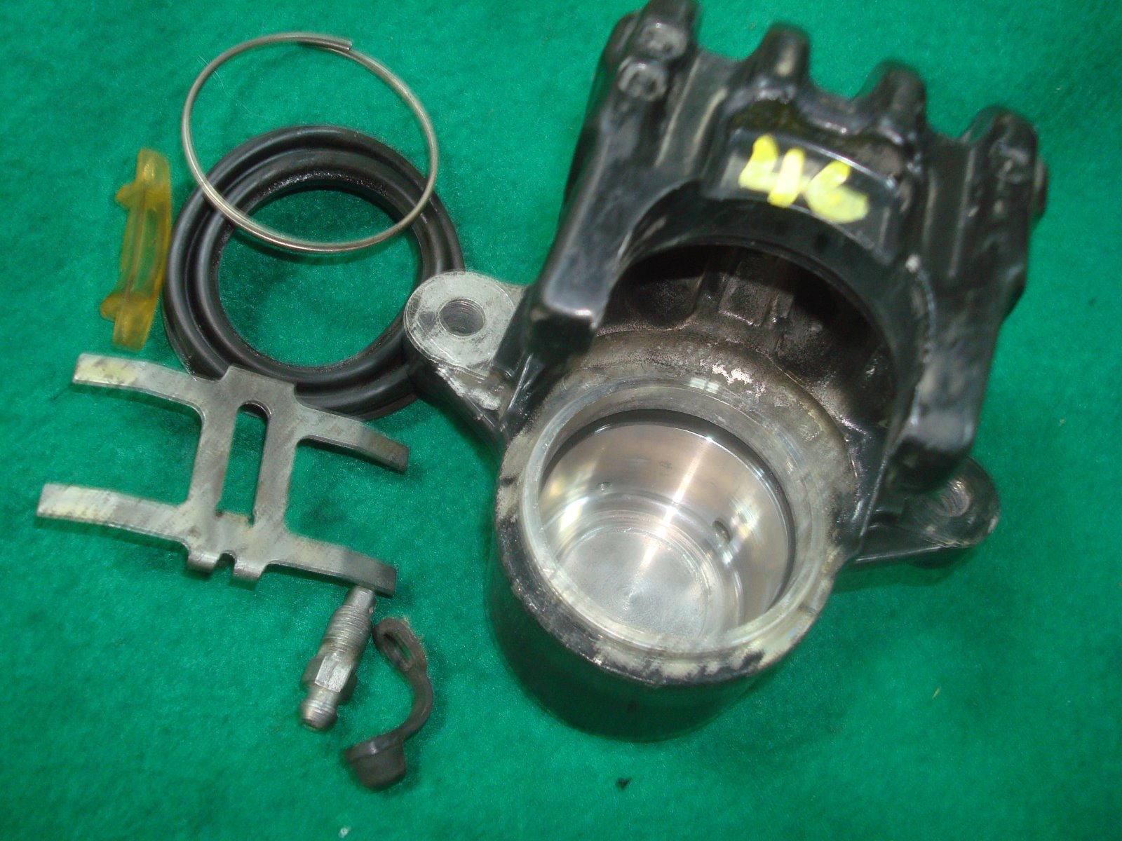 Goldwing GL1100 80-81 Caliper #46 Right 45200-469-006