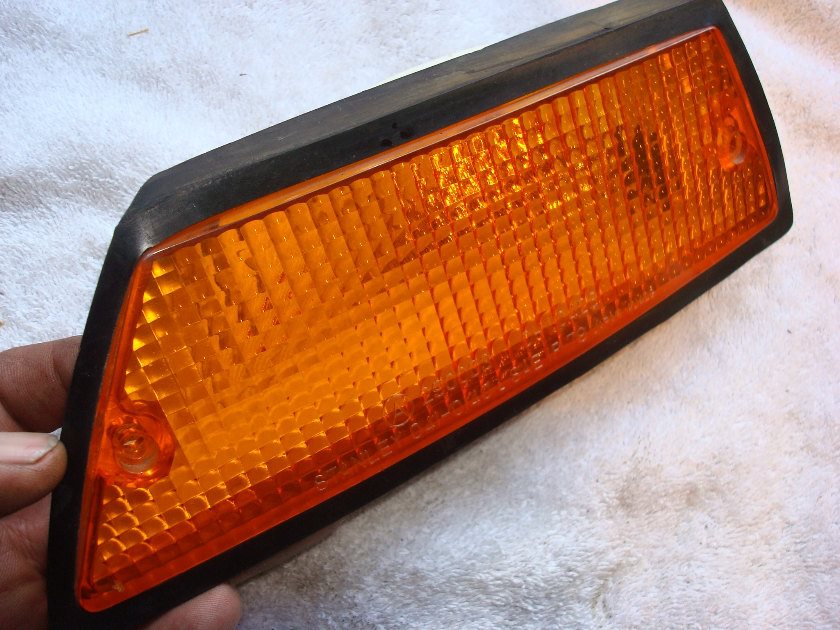 Goldwing GL1100 80 81 82 83 signal light and housing left Hondaline