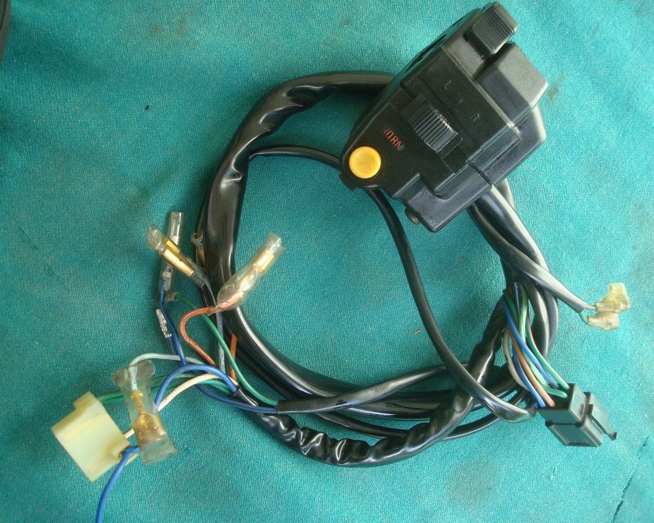 Goldwing GL1100 83 Control switches left self cancell