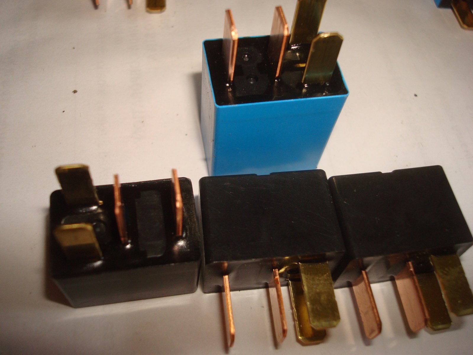 Goldwing GL1800 06 to 17 Main relays 20A, 20/10A, 35A