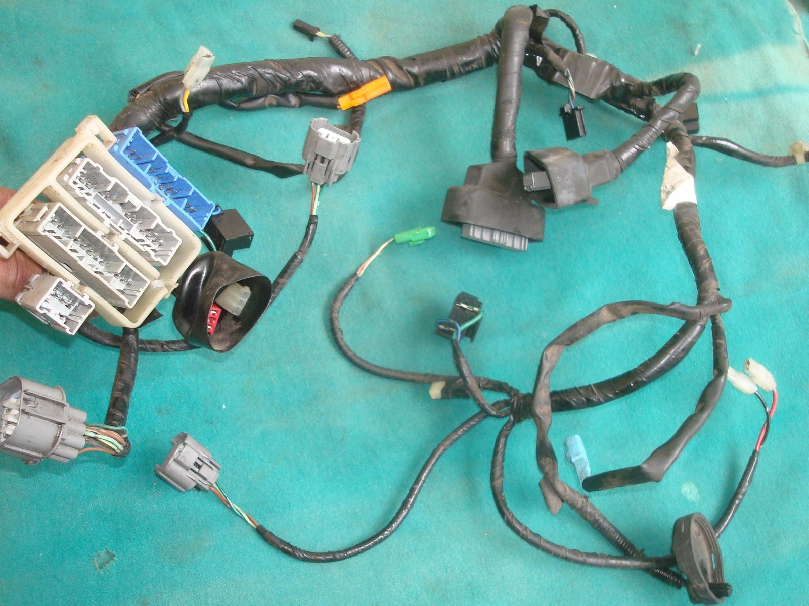 Goldwing GL1800 06 SUB-HARNESS, FAIRING 32105-MCA-H42 32105-MCA-H42
