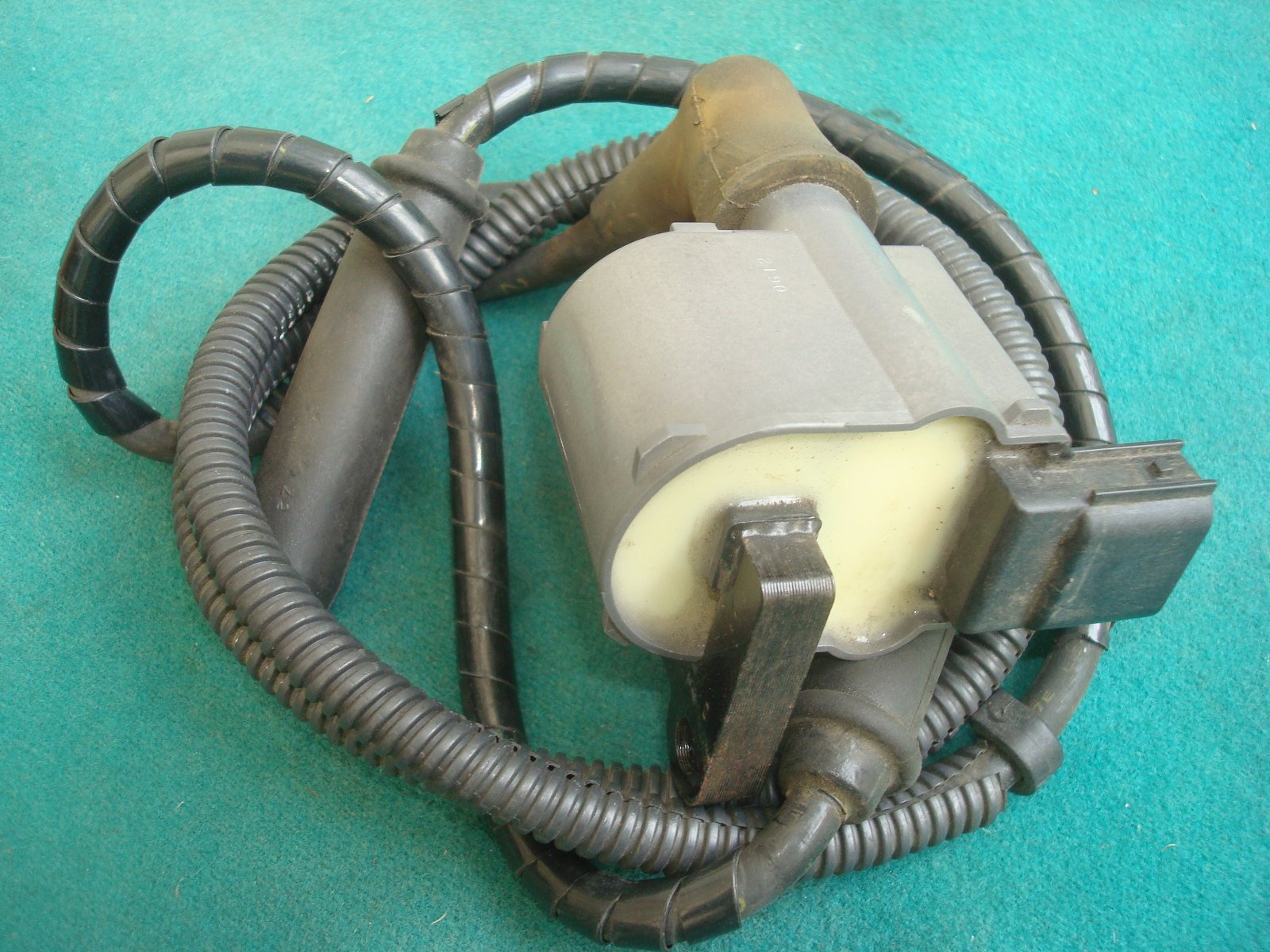 Goldwing GL1800 01 to 10 COIL, IGNITION with plug wires 30520-P7A-007