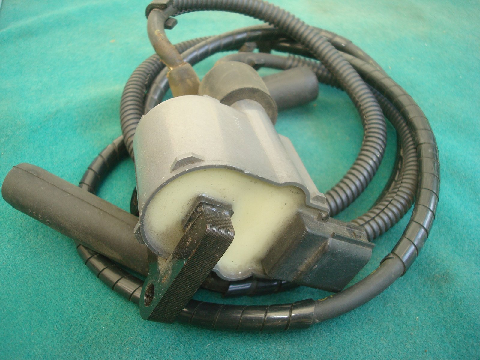Goldwing GL1800 01 to 10 SW COIL, IGNITION with plug wires 30520-P7A-007