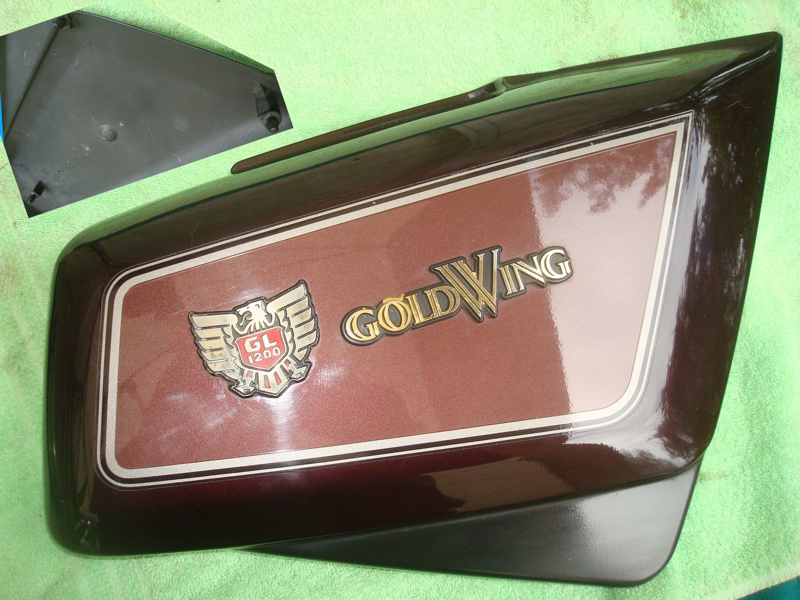 Goldwing GL1200 85 Side cover RIGHT side