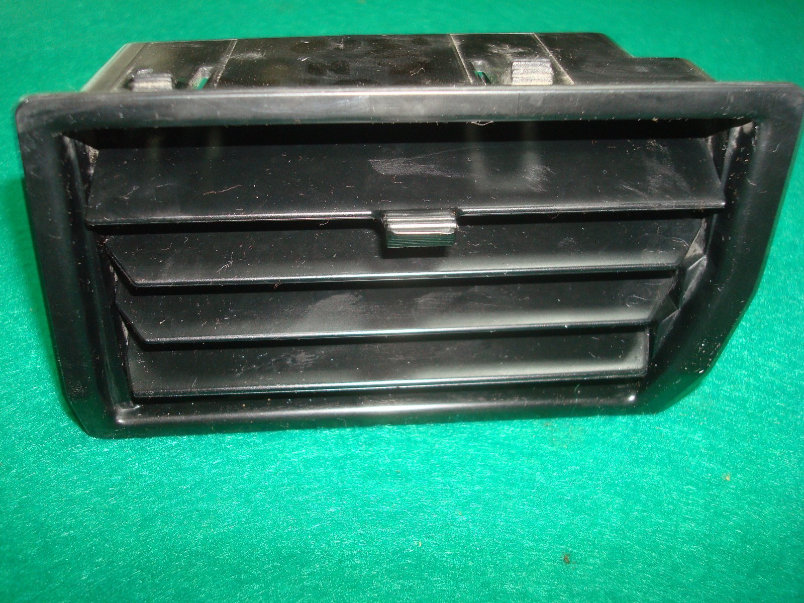 Goldwing GL1500 88 to 00 OUTLET ASSY., R. FRESH AIR 64445-MN5-000