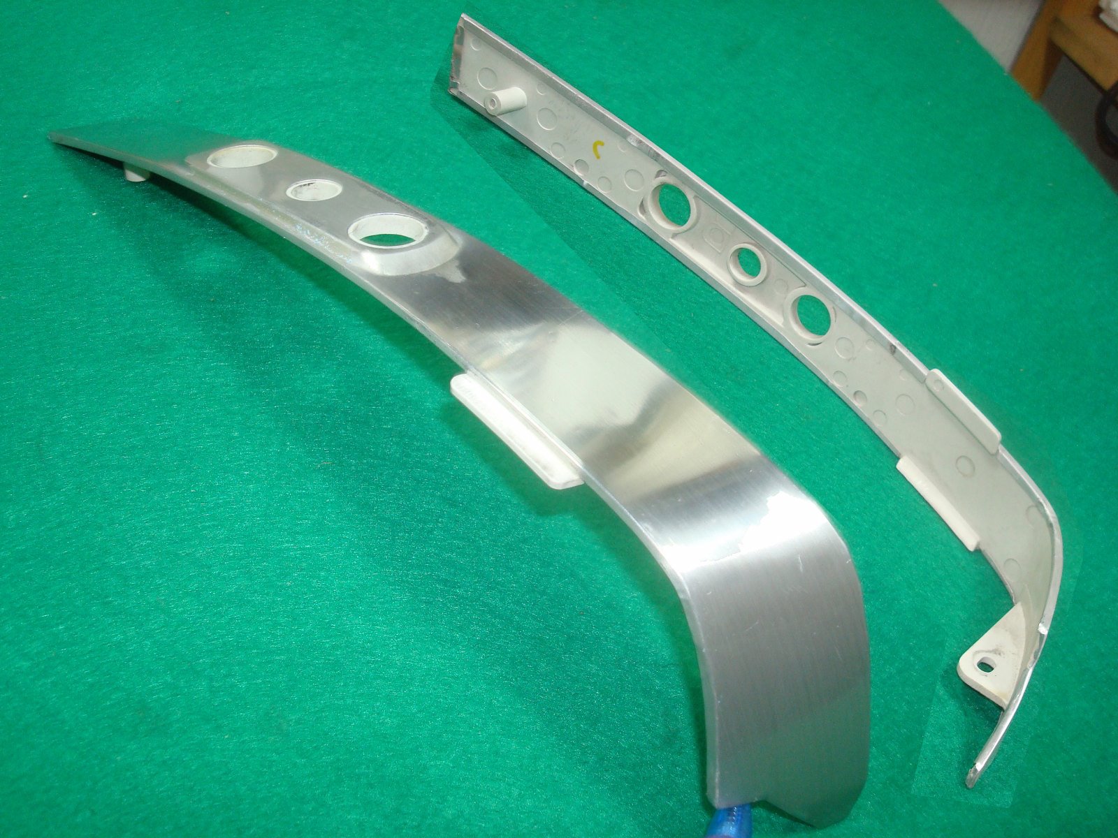Goldwing GL1500 95 to 00 GARNISH, L. TRUNK SIDE 81147-MAM-770