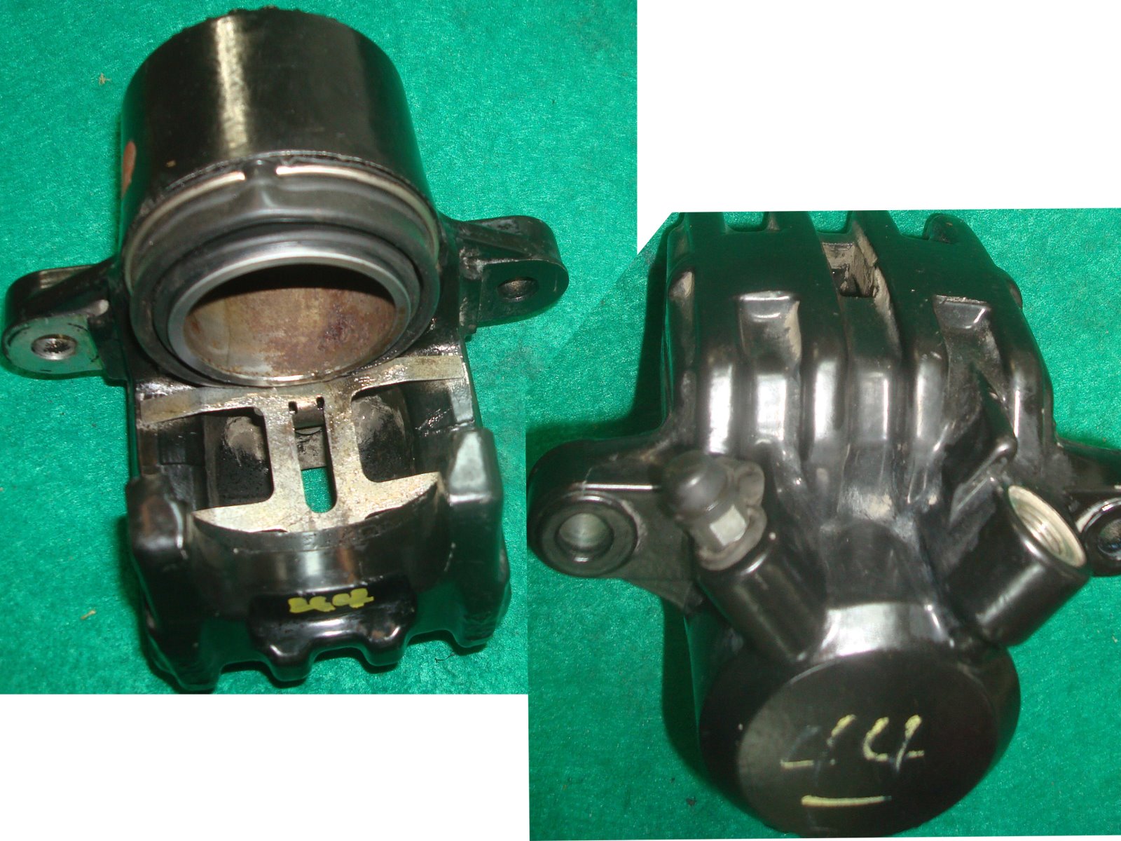 Goldwing GL1000 79 Caliper #44 Left  45100-422-026