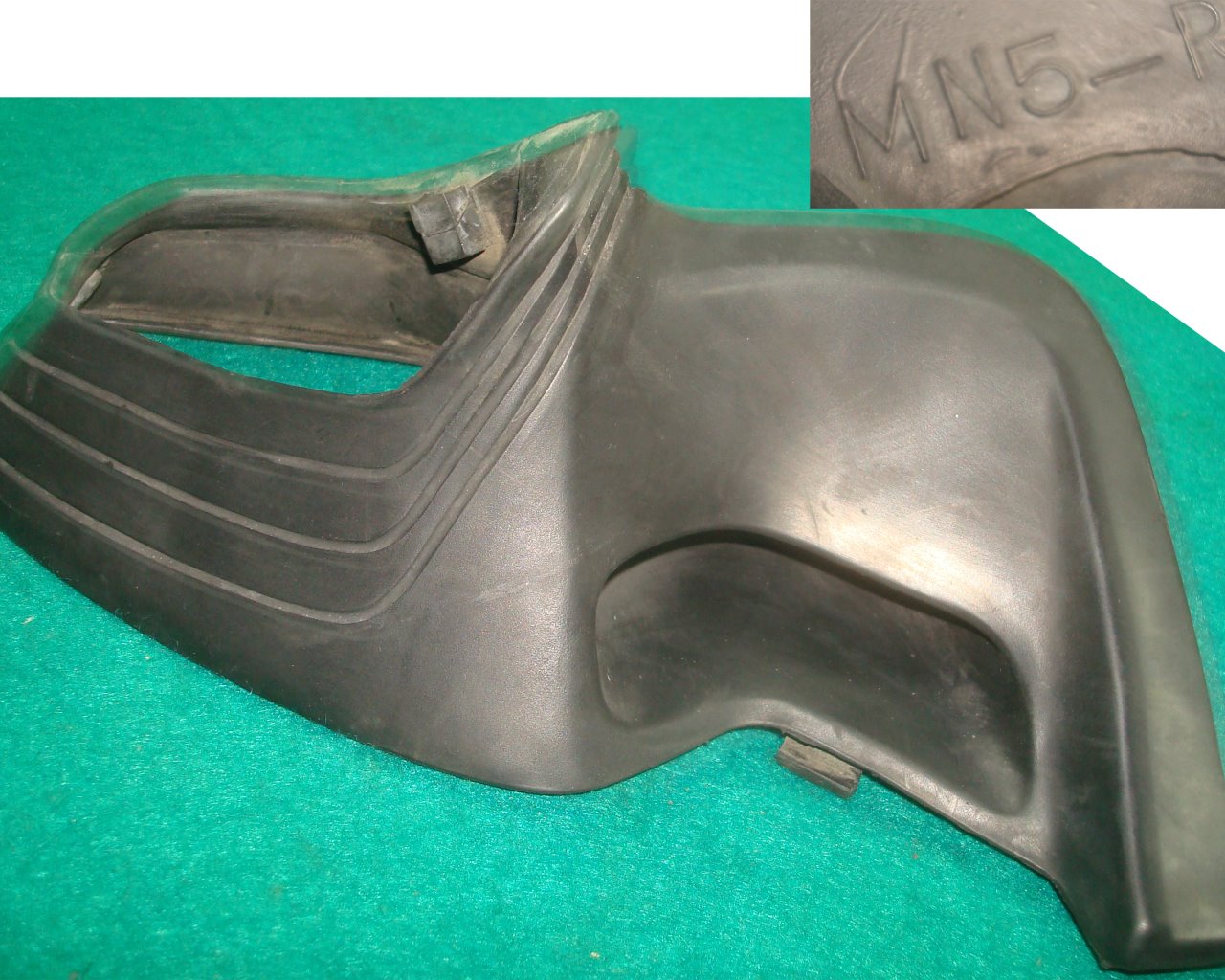 Goldwing GL1500 88 to 00 Mirror Boot Right 88123-MN5-003
