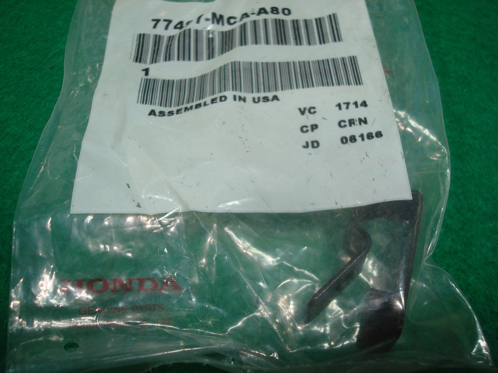 Goldwing GL1800 06 to 16 CLAMP, G SENSOR CORD (E) 77497-MCA-A80