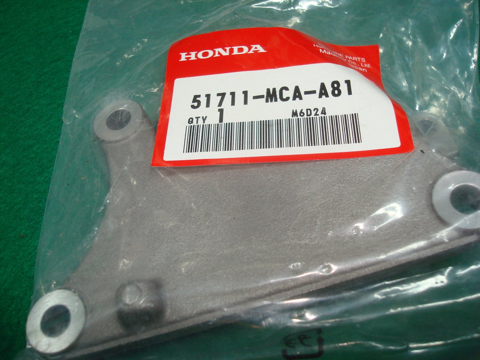 Goldwing GL1800 06 to 16 BRACKET, SECOND MASTER CYLINDER 51711-MCA-A81