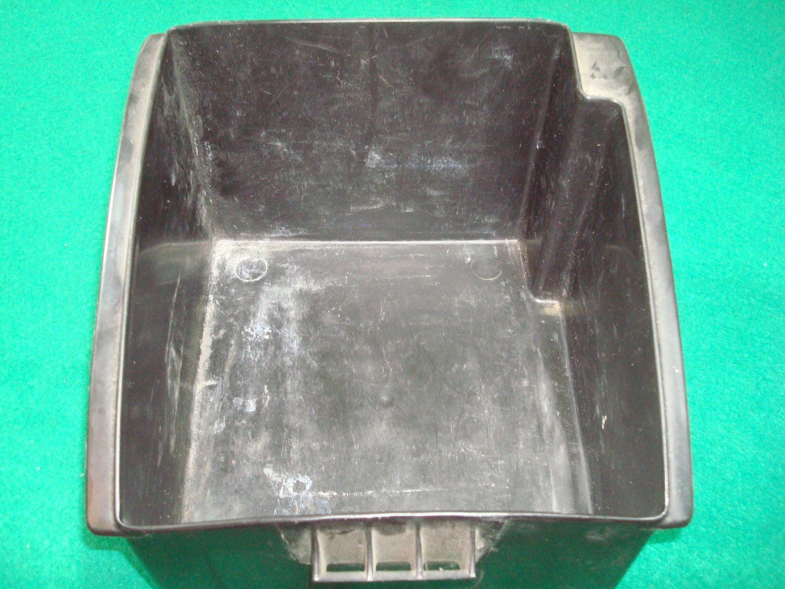 Goldwing GL1200 84 to 87 Tool tray