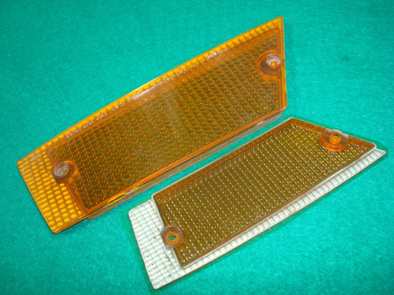 Goldwing GL1200 84 to 87 LENS, R. FR. TURN SIGNAL 33402-MG9-771