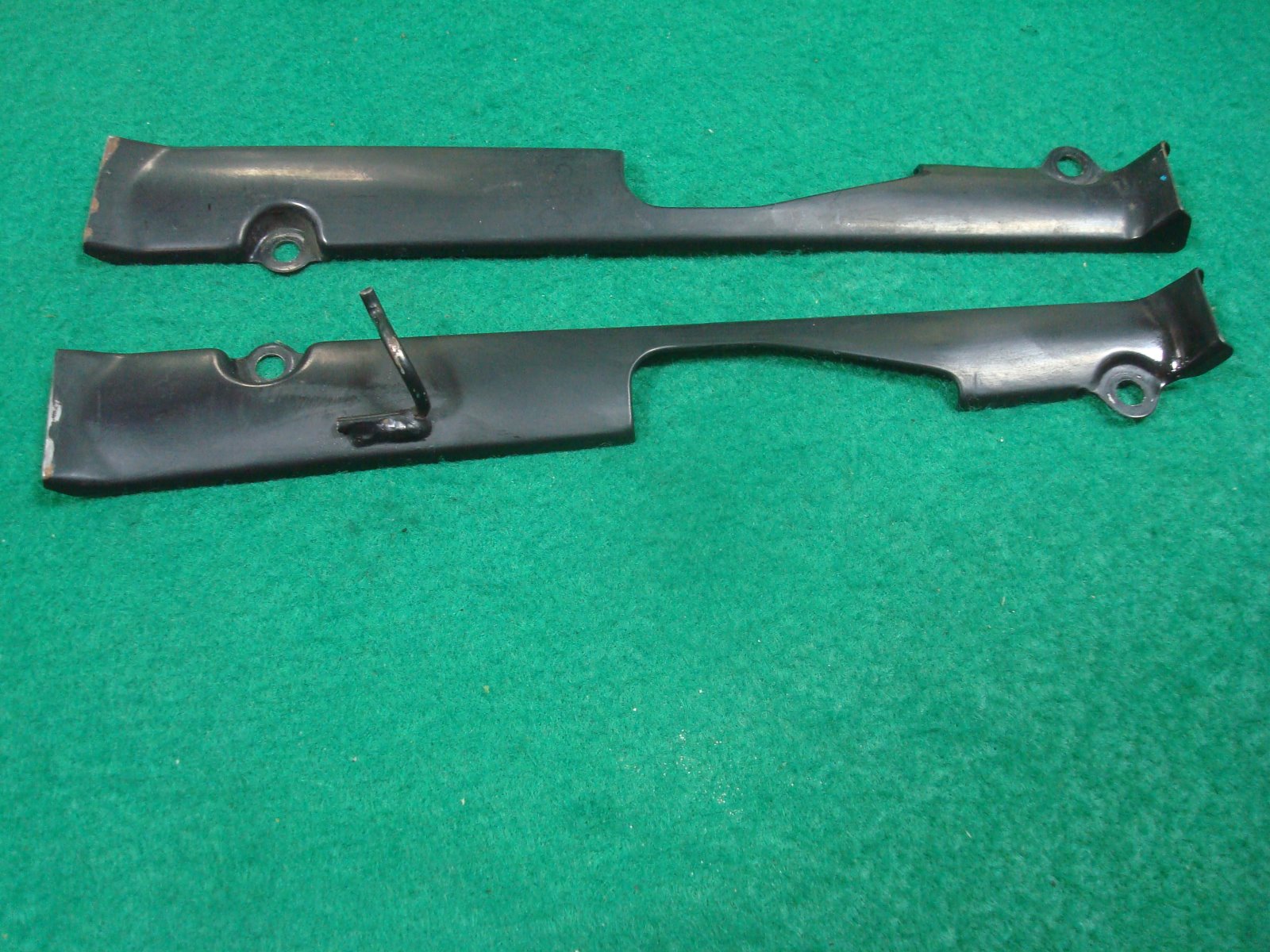 Goldwing GL1800 01 to 05 PLATE, R. HANDLE + L. 53110-MCA-000
