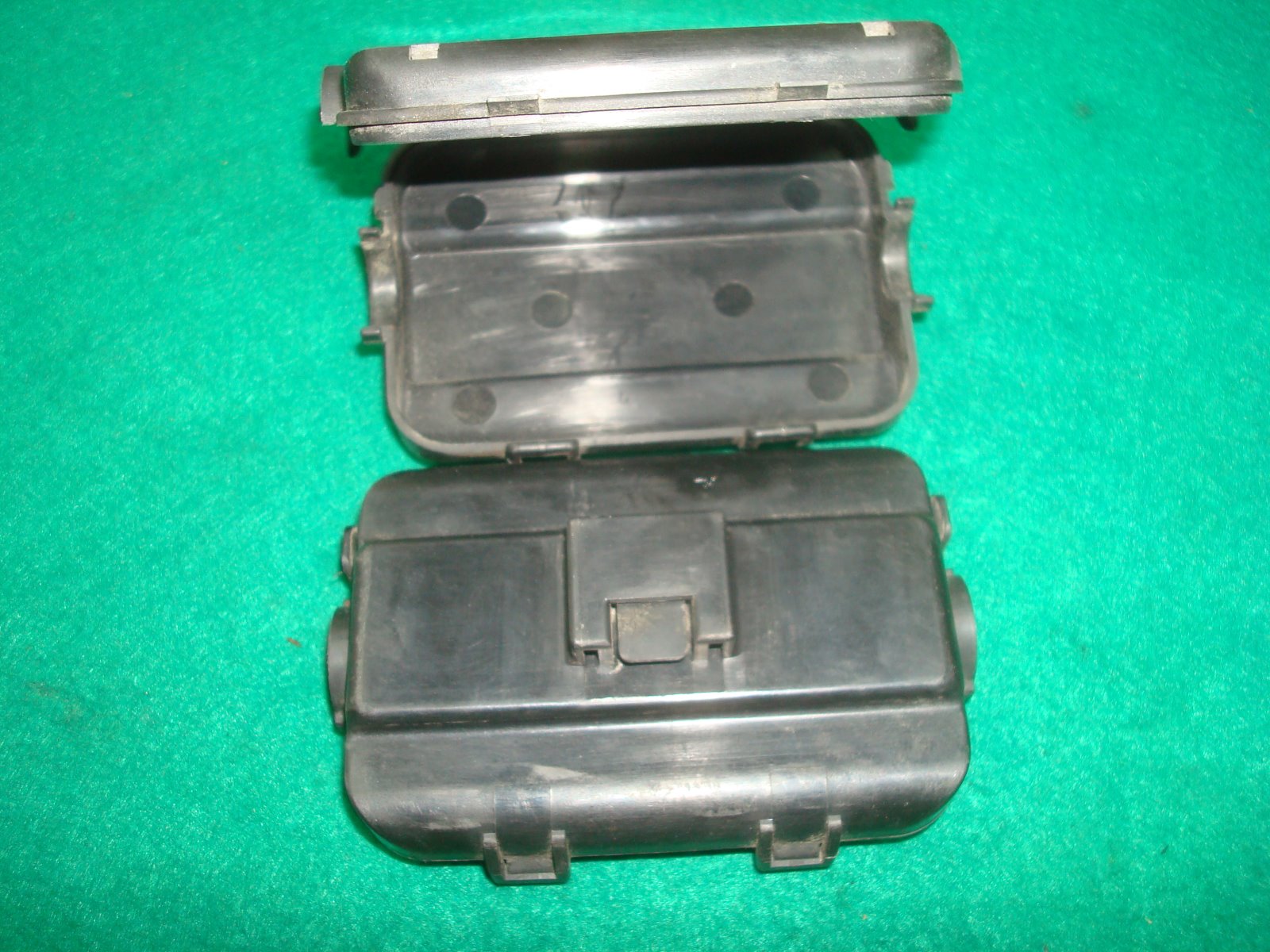 Goldwing GL1500 88 to 00 COVER, CONNECTOR (4P) 32137-KB2-003