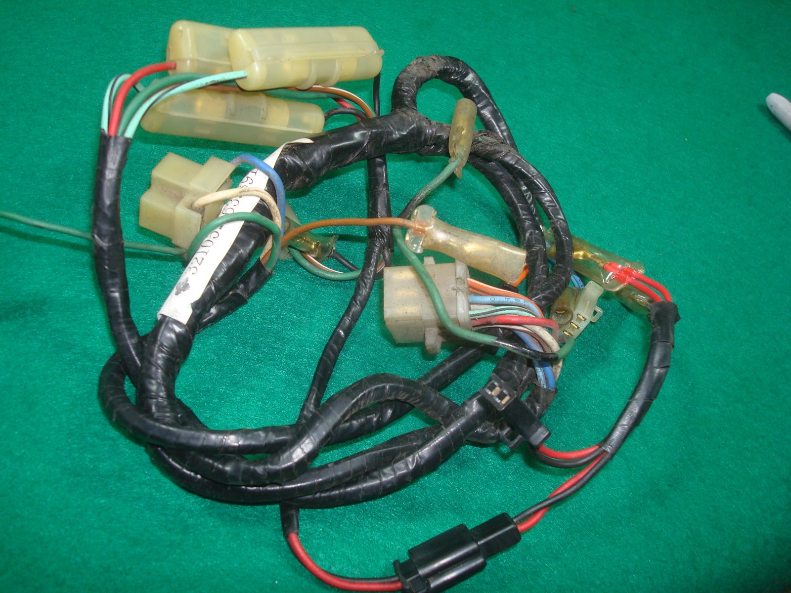 SilverWing Goldwing GL1800 82 to 83 SUB-WIRE HARNESS E 32105-463-891