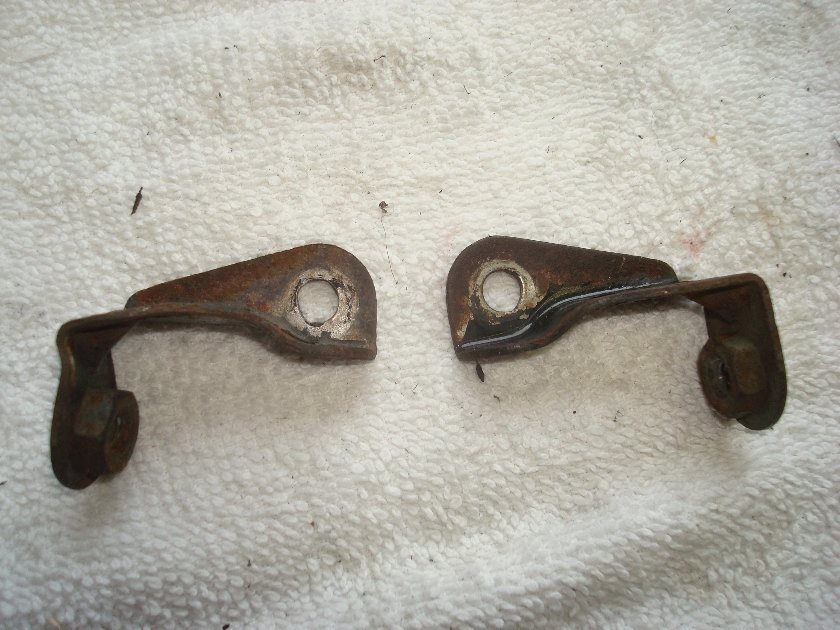 Goldwing GL1100 80 81 82 83 Fairing lower, front bottom brackets