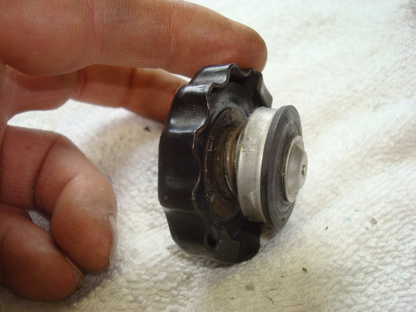 Honda Valkyrie 1500C,CT 97 98 99 00 01 02 RADIATOR CAP