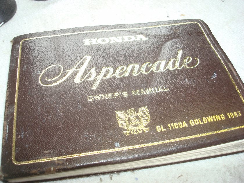 Goldwing GL1100 83 Aspencade Eng Francais owner manual COLLECTOR item