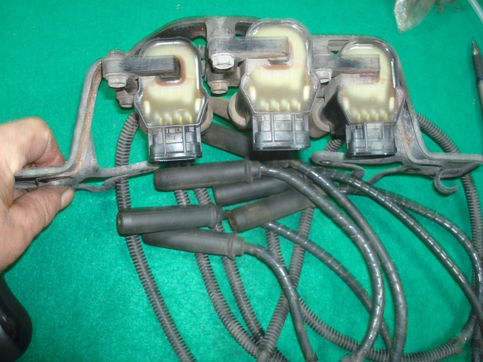 Goldwing GL1800 01 to 17 Coil and plug wires on stay assem SET2 30520-P7A-007