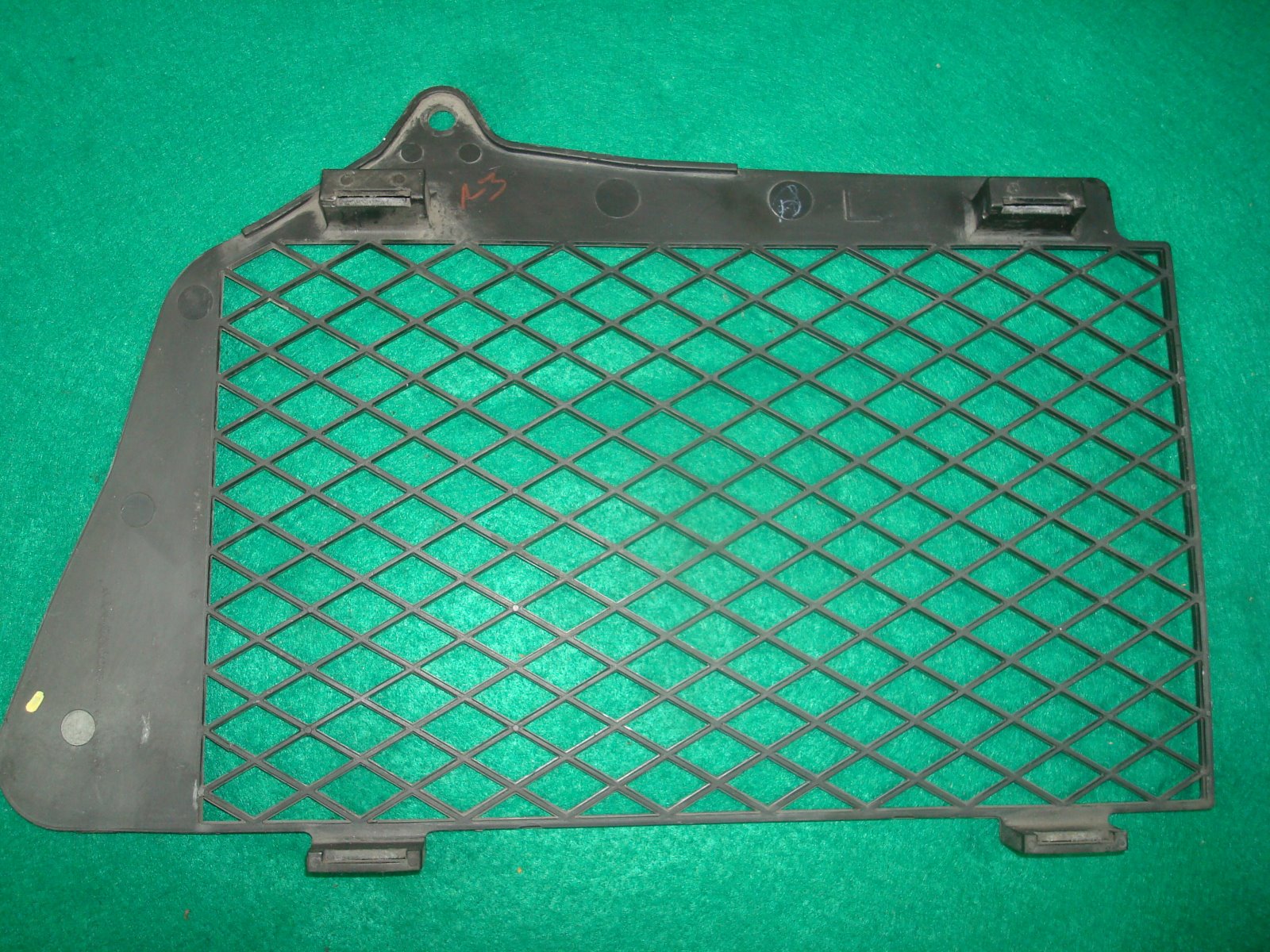 Goldwing GL1800 01 to 10 GRILLE L RADIATOR 19205-MCA-000