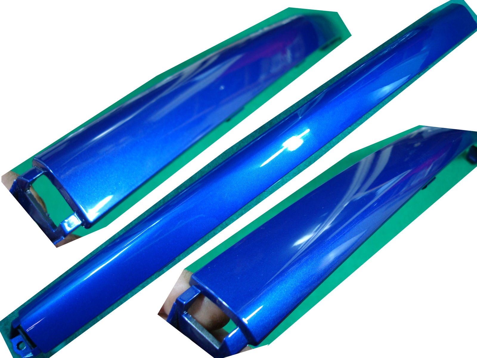 Goldwing GL1800 2001  MOLDING TRUNK CENTR PB304P APOLLO BLU 2 81163-MCA-000ZB