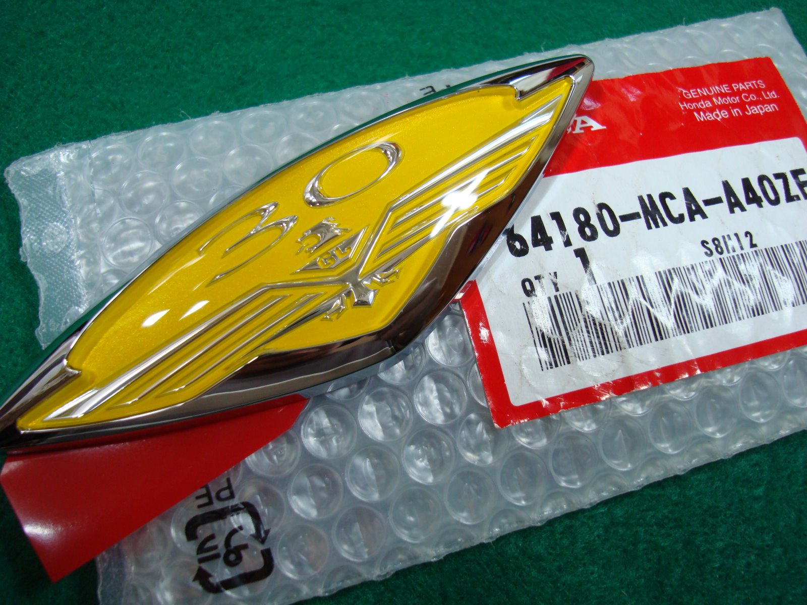 Goldwing GL1800 2005 EMBLEM, FR. GARNISH (TYPE6) 30 Year #2 64180-MCA-A40ZF