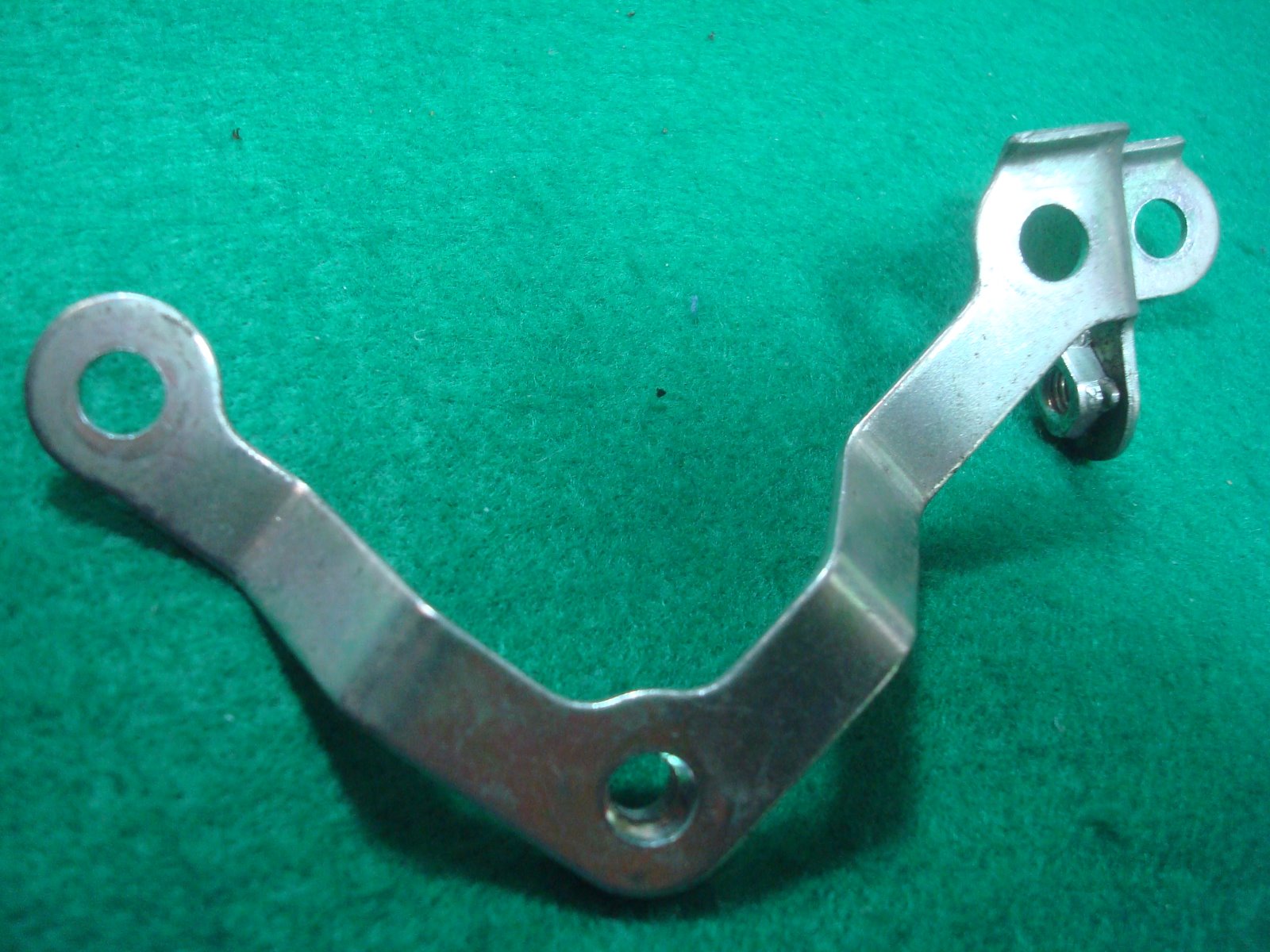 Goldwing GL1800 01 to 17 Stay, R. Fr Fender (Fender stay) 61109-MCA-000