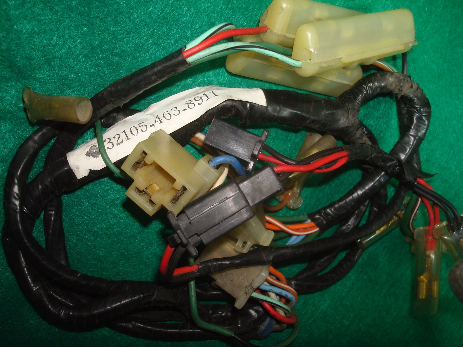 Goldwing GL1800 82 to 83 SUB-WIRE HARNESS E (2) 32105-463-891