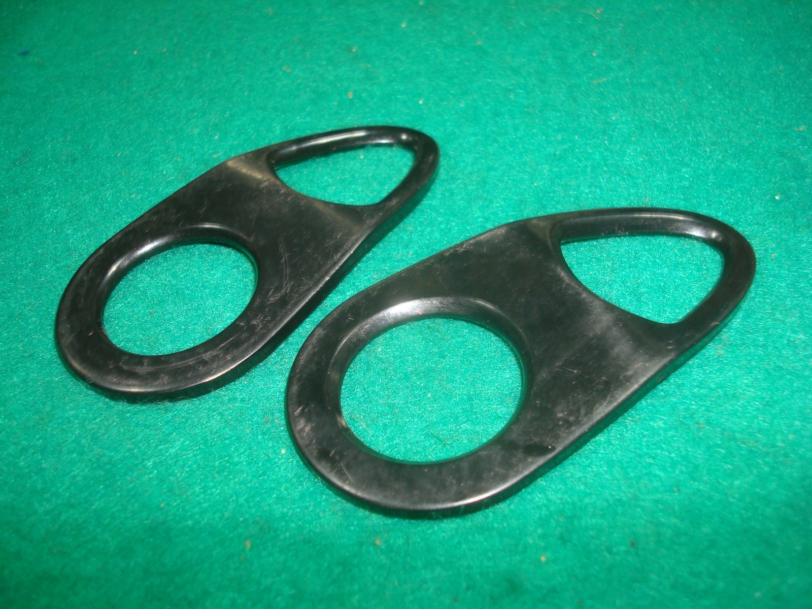 Goldwing GL1800 01 to 17 Seat mounted bungy tie-down hoops