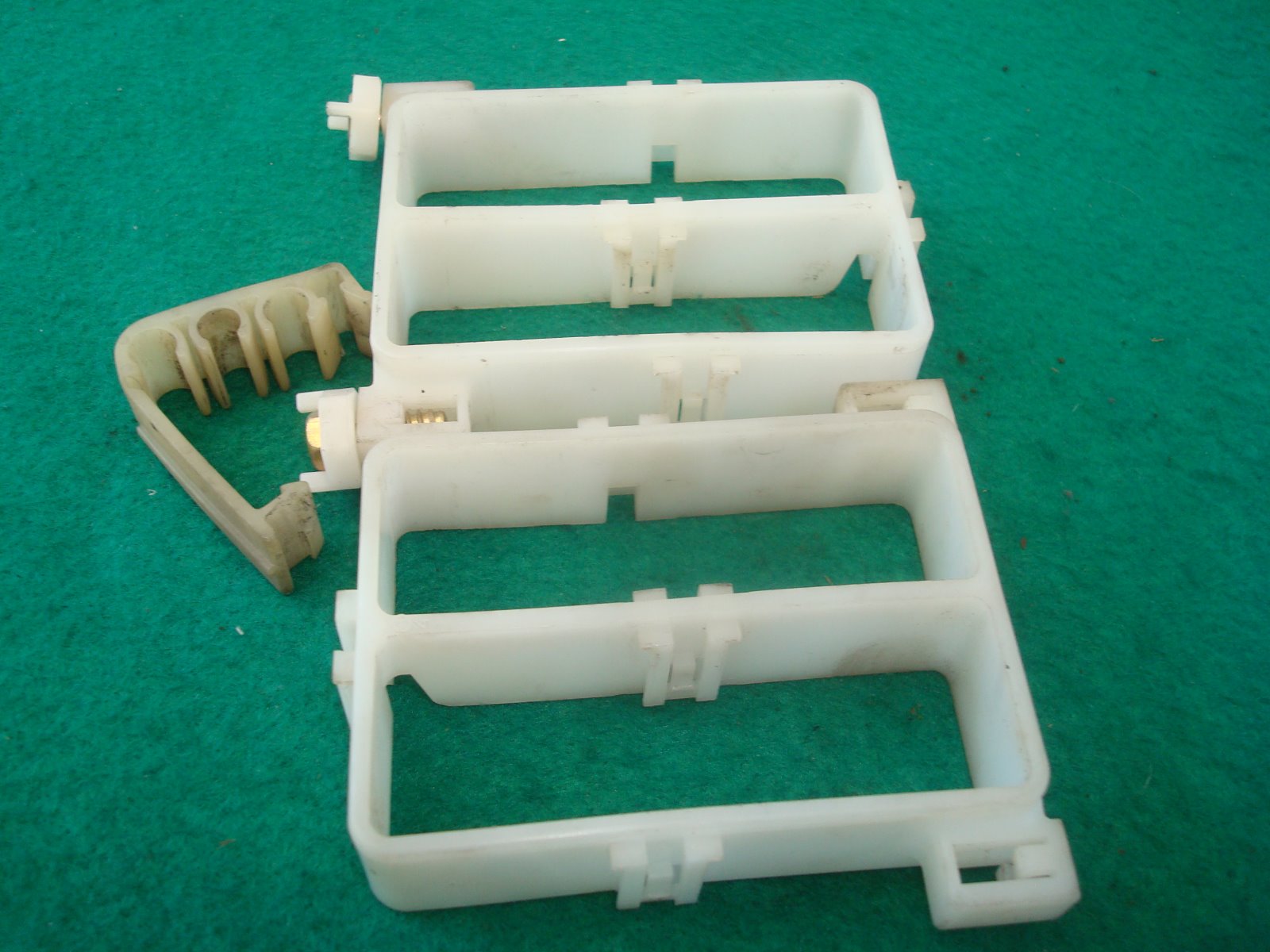 Goldwing GL1800 01 to 10 CONNECTOR HOLDER 91571-MCA-P00