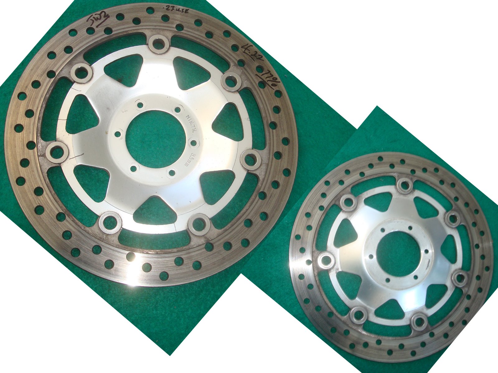 Goldwing GL1800 01 to 17 Front brake disk RIGHT #3 45120-MCA-003