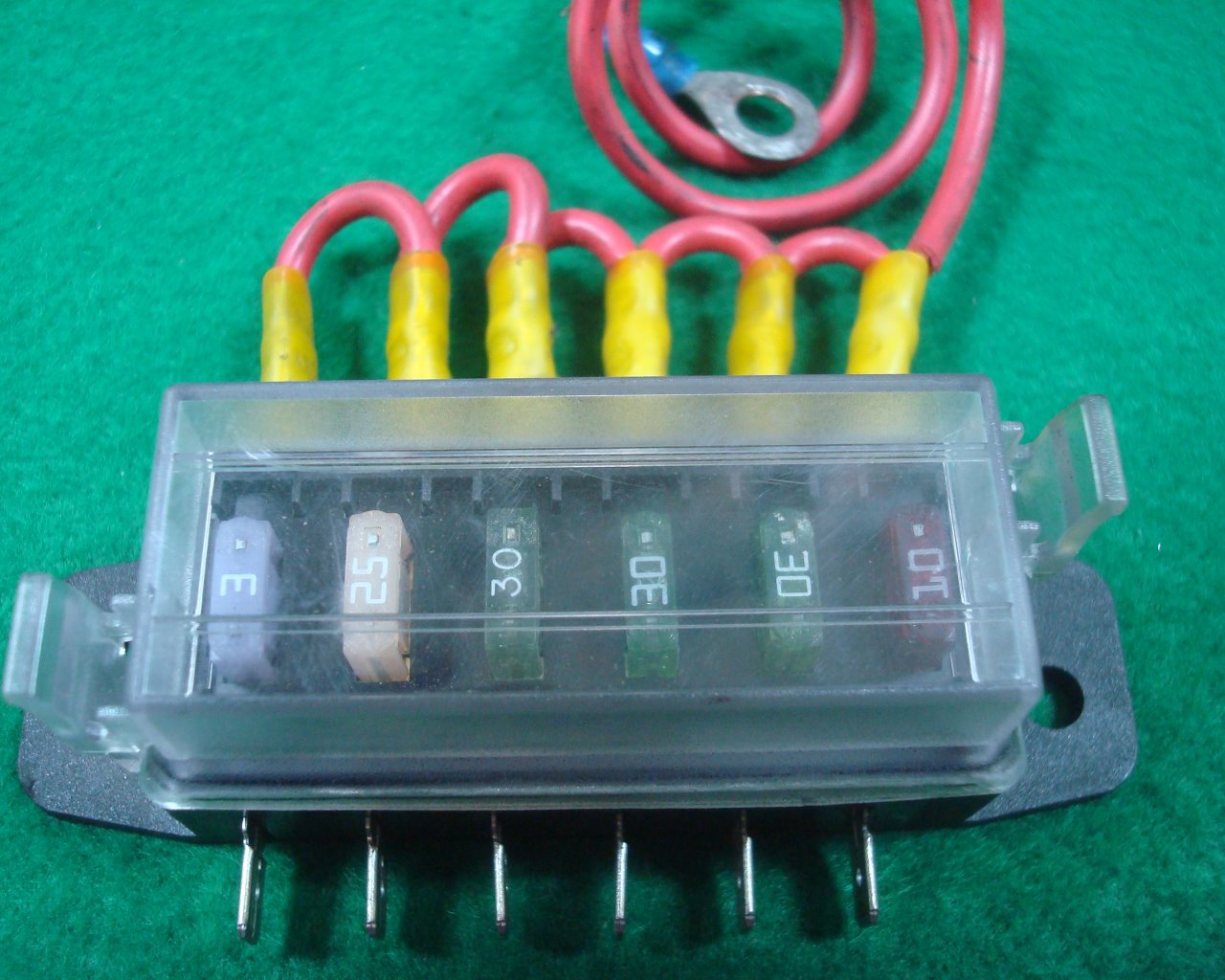Goldwing GL1500,1800 88 to 17 5 (6) post fuse block