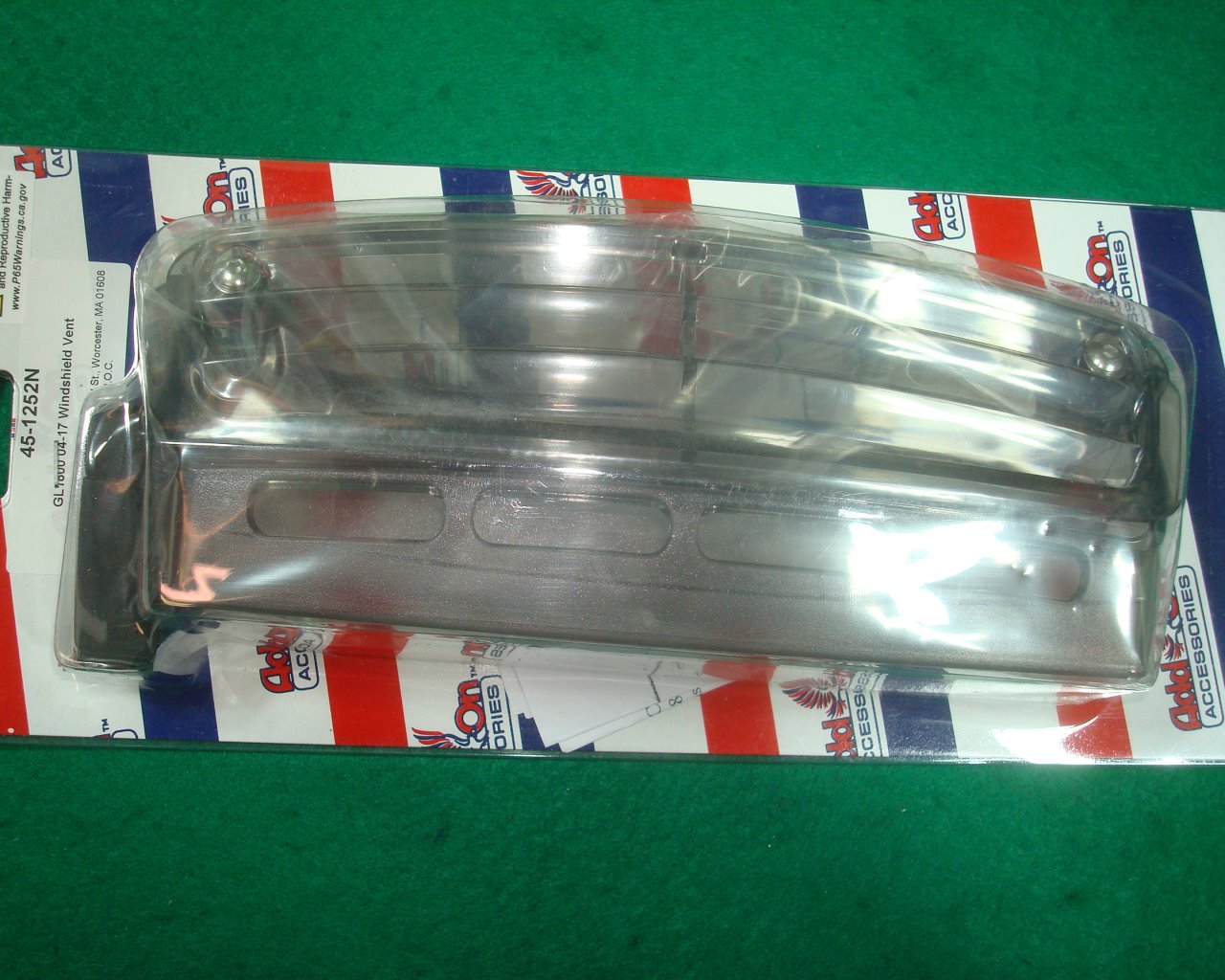 Goldwing GL1500,1800 88 to 17 Windshield vent for all years 45-1252N