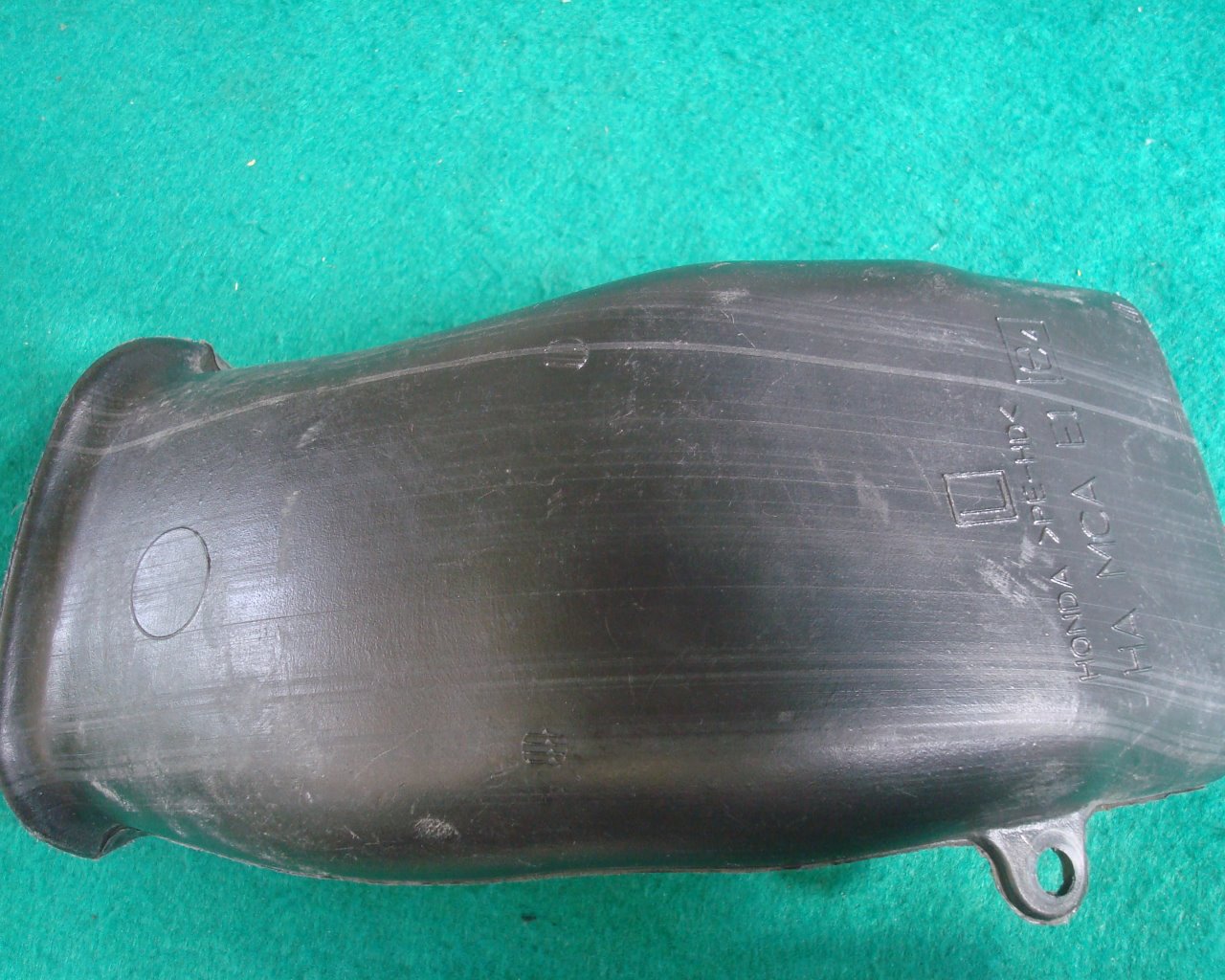 Goldwing GL1800 01 to 10 DUCT, L. AIR CLEANER 17254-MCA-S40