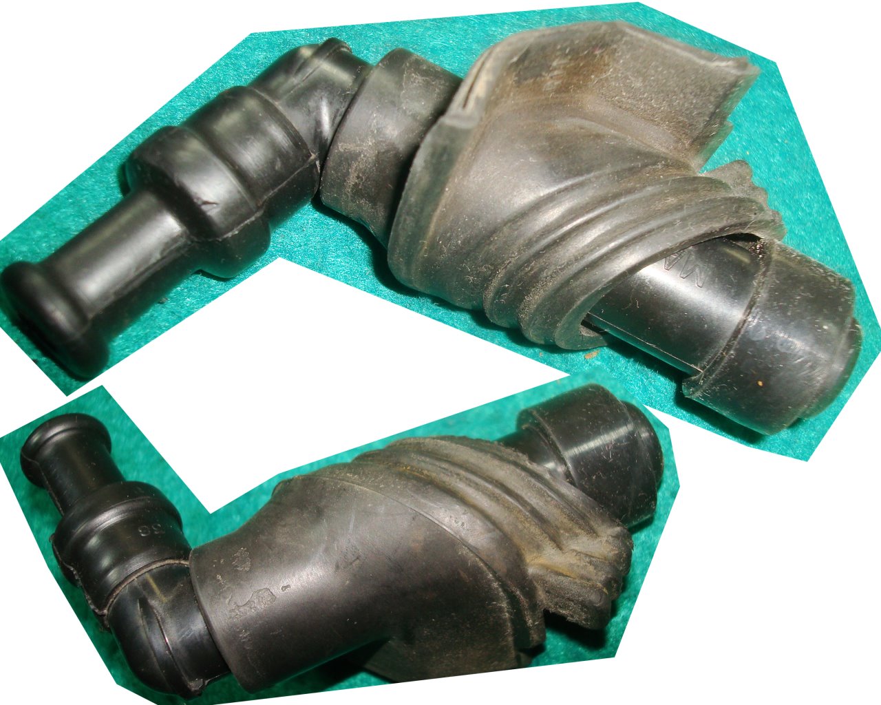 Goldwing GL1200 85 to 87 Head seal and spark suppressor 30705-MG9-770