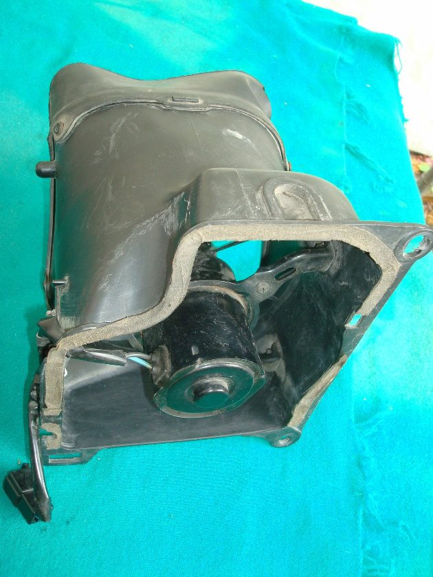 Goldwing GL1500 88+ Complete radiator fan assembly RIGHT hand