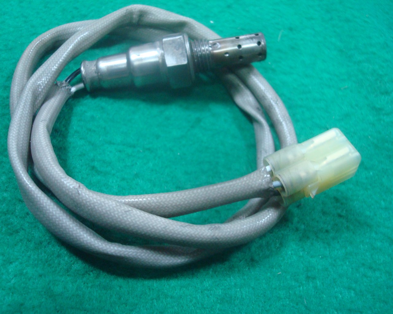 Goldwing GL1800 01 to 05 OXYGEN Right hand Air ratio sendor 36531-MCA-023