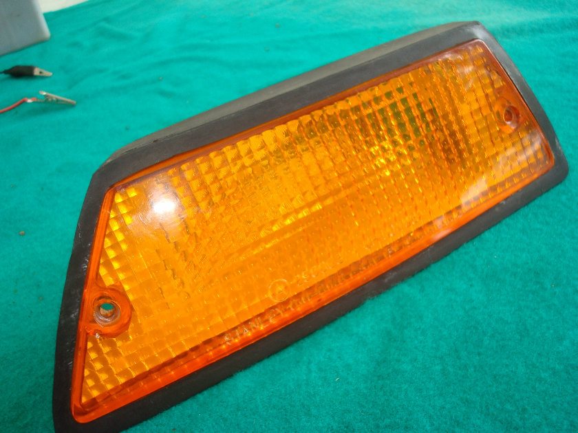 Goldwing GL1100 80 81 82 83 LEFT Hand fairing signal light Assembly