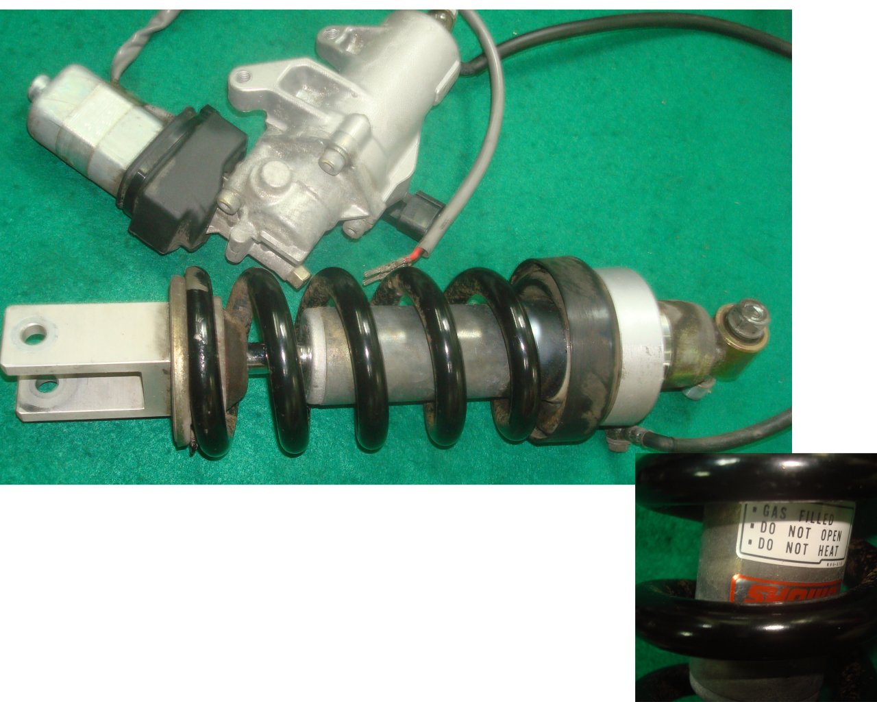 Goldwing GL1800 01 to 05 (06 to 17) Shock Cushion Rear assembly 52400-MCA-003