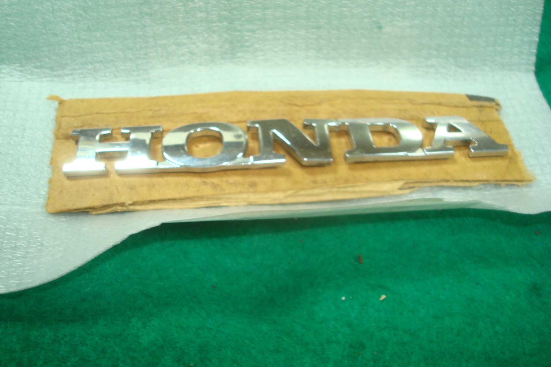 Goldwing GL1800 06 to 17 HONDA OEM EMBLEM 64125-MCA-A40